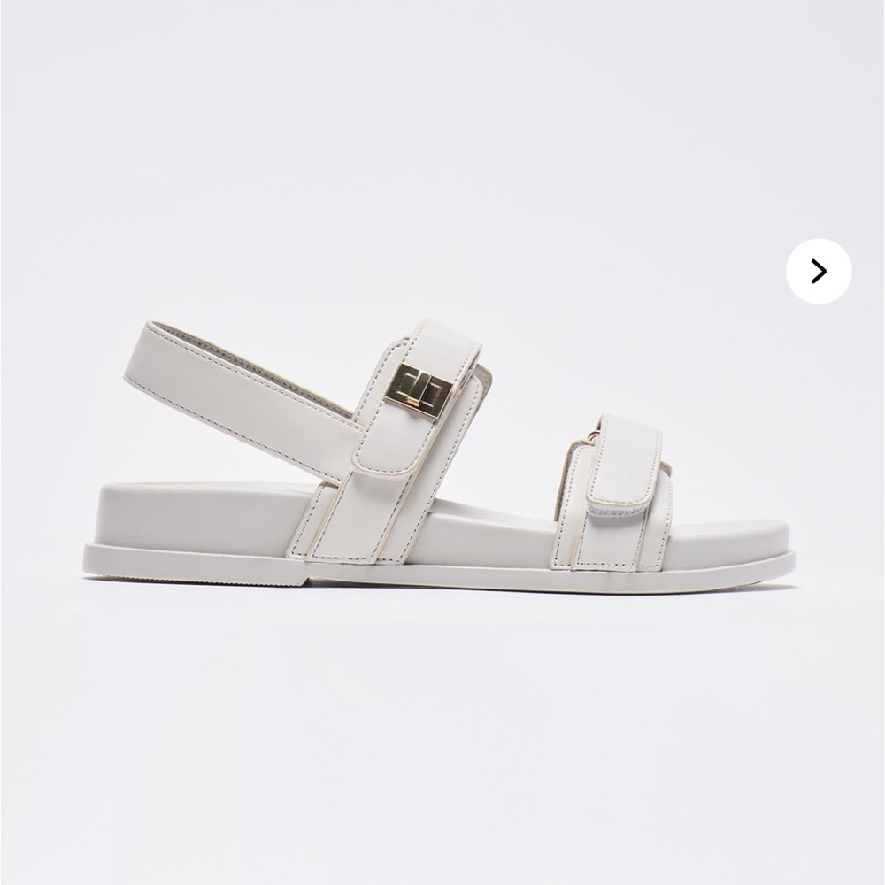 Fashion Nova Jolene Flat Sandals